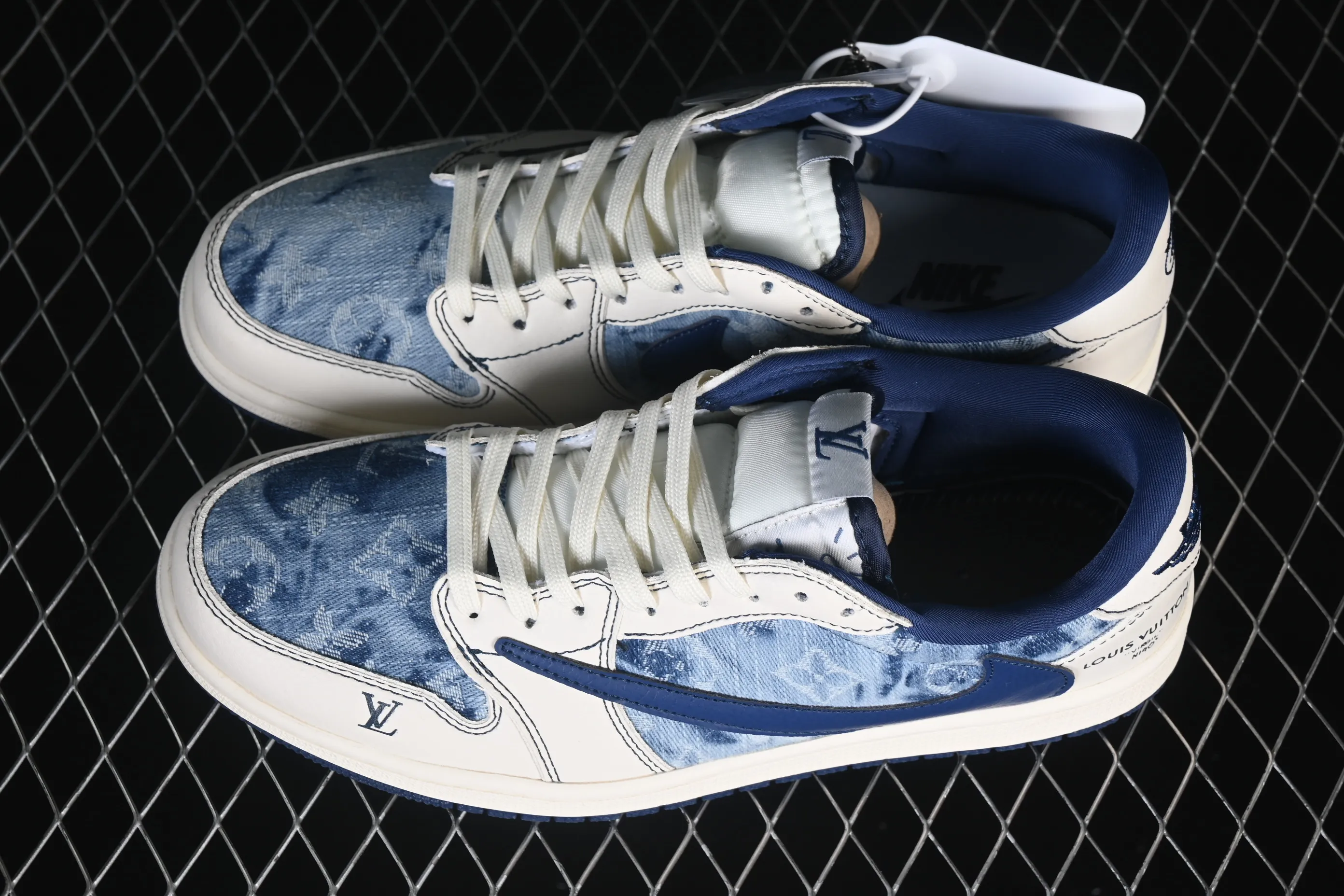 All categories Air Jordan Jordan series basketball shoes Air Jordan 1 Low High-end customized low-top sneakers Travis Scott x Fragment Design x Air Jordan 1 Low OG SP AJ1 Joe 1 joint white and blue denim low-top cultural casual sneakers LD2028-046